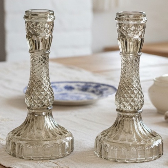 Cupcakes & Cashmere Glass Candlesticks Taper Holders  7" in Champagne Amber NEW - Picture 2 of 13